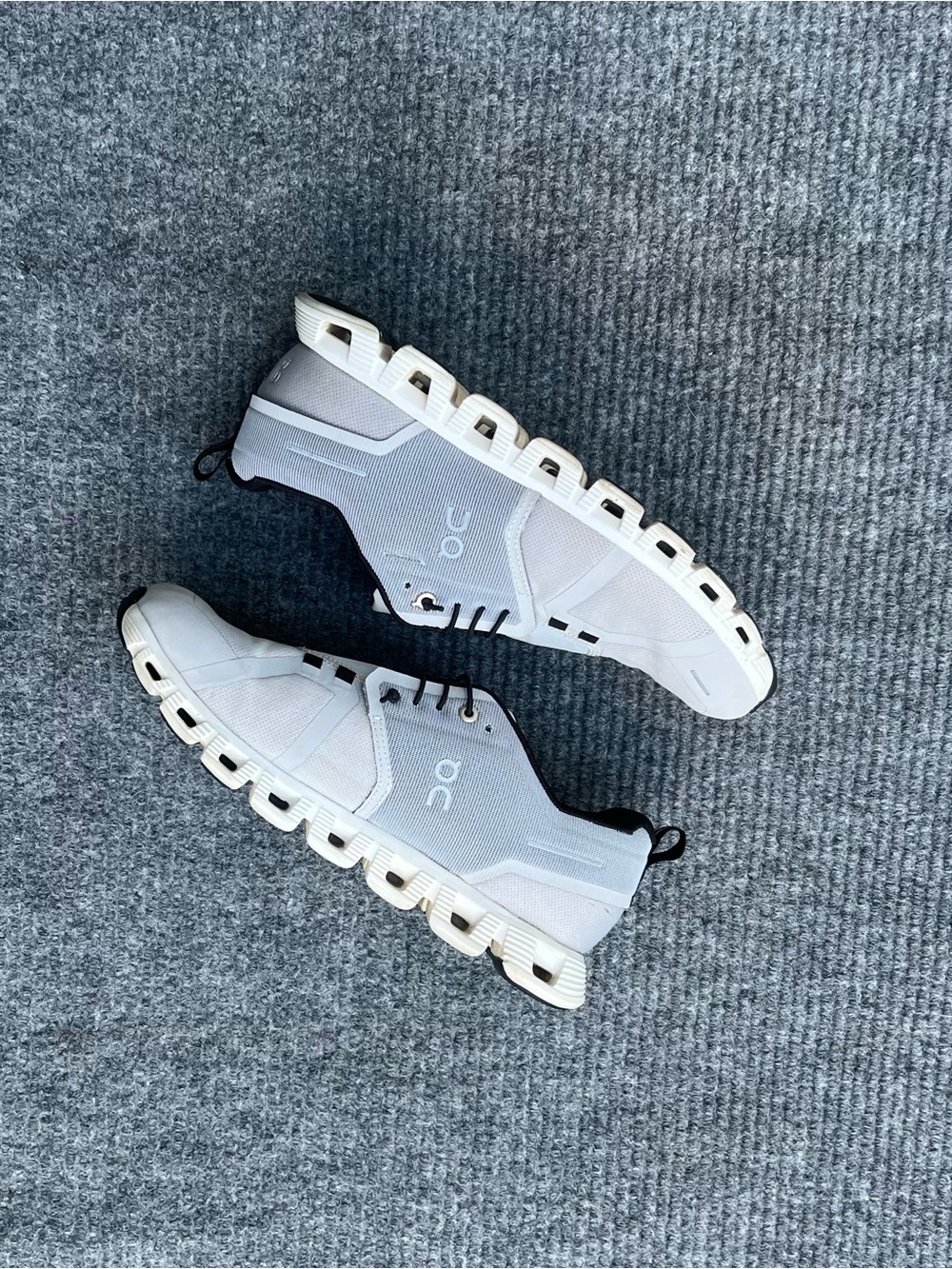 On Cloud 5 Running Sneakers